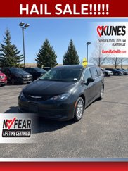 Used 2023 Chrysler Voyager LX image 1