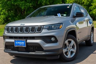 Used 2023 Jeep Compass Latitude w/ Convenience Group image 1