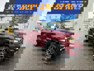 Used 2017 Jeep Grand Cherokee Limited image 1