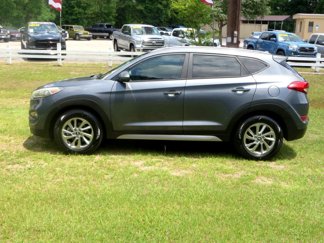 Used 2017 Hyundai Tucson SE image 1