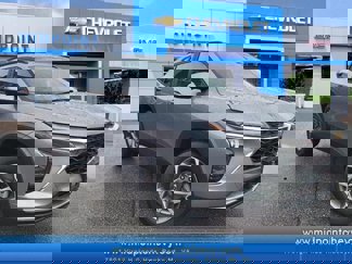 New 2025 Chevrolet Trax LT w/ Sunroof Package image 1