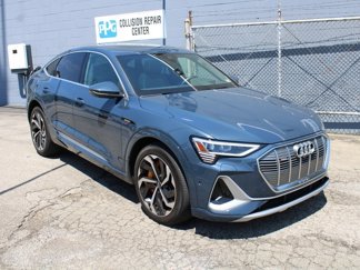 Used 2020 Audi e-tron Prestige w/ Prestige Package image 1