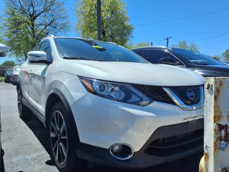 Used 2017 Nissan Rogue Sport SL w/ SL Premium Package image 1