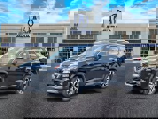 Used 2023 Nissan Rogue SV image 1