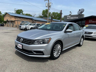 Used 2016 Volkswagen Passat 1.8T SE image 1