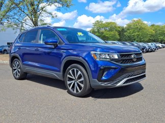 Certified 2022 Volkswagen Taos SE w/ Panoramic Sunroof Package image 1