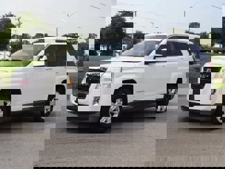 Used 2015 GMC Terrain SLE image 1