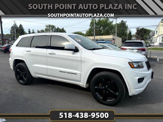 Used 2015 Jeep Grand Cherokee Altitude image 1