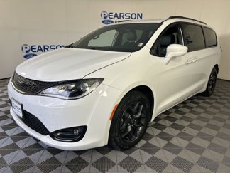 Used 2019 Chrysler Pacifica Touring-L w/ S Appearance Package image 1