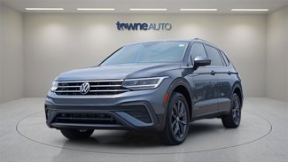 Used 2022 Volkswagen Tiguan SE image 1