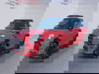 Used 2018 MINI Cooper 2-Door Hardtop image 1
