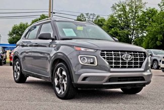Used 2023 Hyundai Venue Limited image 1