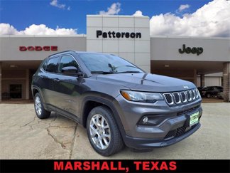 Used 2023 Jeep Compass Latitude image 1