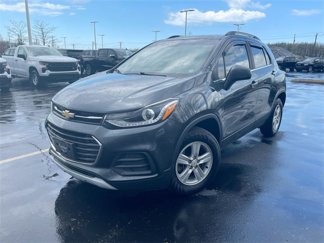 Used 2017 Chevrolet Trax LT w/ LT Convenience Package image 1