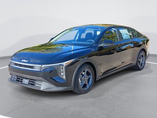 New 2025 Kia K4 LXS image 1