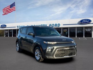 Used 2022 Kia Soul LX w/ Technology Package image 1