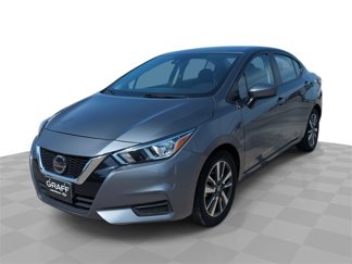 Used 2022 Nissan Versa SV image 1