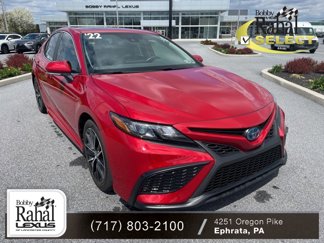 Used 2022 Toyota Camry SE image 1