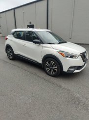 Used 2020 Nissan Kicks SR image 1