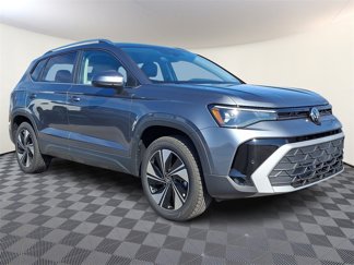 New 2025 Volkswagen Taos SE image 1