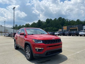 Used 2017 Jeep Compass Latitude w/ Popular Equipment Group image 1
