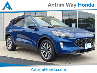 Used 2022 Ford Escape Titanium image 1