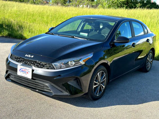 Used 2023 Kia Forte LXS image 1