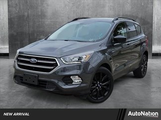 Used 2019 Ford Escape SE image 1