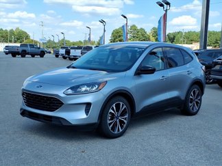 Used 2022 Ford Escape SE w/ SE Sport Appearance Package image 1
