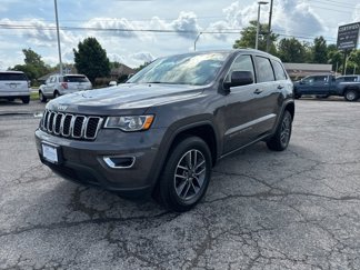 Used 2019 Jeep Grand Cherokee Laredo w/ 18" Wheel & 8.4" Radio Group image 1