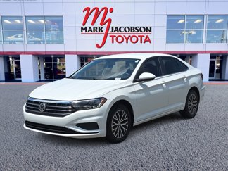 Used 2021 Volkswagen Jetta SE image 1