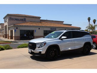 Used 2022 GMC Terrain SLT w/ Infotainment Package II image 1