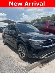 Used 2024 Volkswagen Taos SE image 1