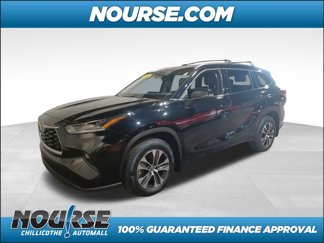 Used 2021 Toyota Highlander XLE image 1