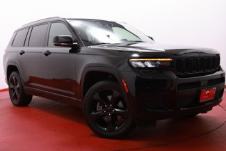 Used 2023 Jeep Grand Cherokee L Laredo image 1