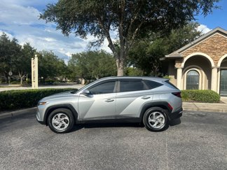Used 2024 Hyundai Tucson SE image 1