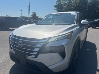 Used 2024 Nissan Rogue SV image 1