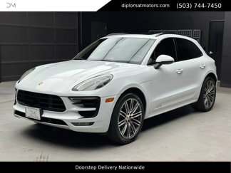 Used 2017 Porsche Macan GTS image 1