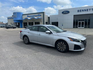 Used 2023 Nissan Altima 2.5 SV image 1