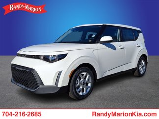 New 2025 Kia Soul LX image 1