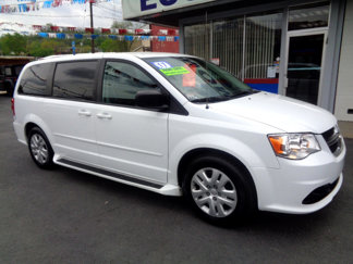 Used 2017 Dodge Grand Caravan SE w/ Power Window Group image 1