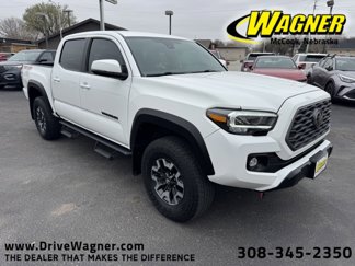 Used 2022 Toyota Tacoma TRD Off-Road image 1