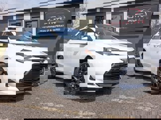 Used 2018 Toyota Corolla LE image 1