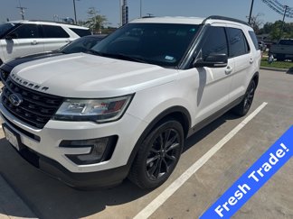 Used 2017 Ford Explorer XLT w/ Equipment Group 202A image 1