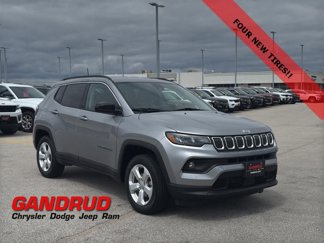 Used 2022 Jeep Compass Latitude w/ Convenience Group image 1