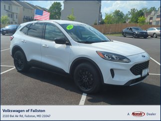 Used 2020 Ford Escape SE Sport image 1