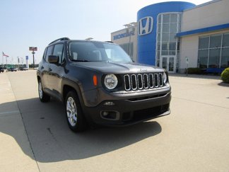 Used 2017 Jeep Renegade Latitude w/ Popular Equipment Group image 1