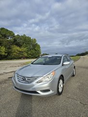 Used 2013 Hyundai Sonata GLS image 1