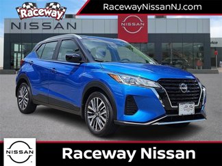 Used 2024 Nissan Kicks SV image 1