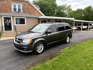 Used 2019 Dodge Grand Caravan SXT w/ Driver Convenience Group image 1
